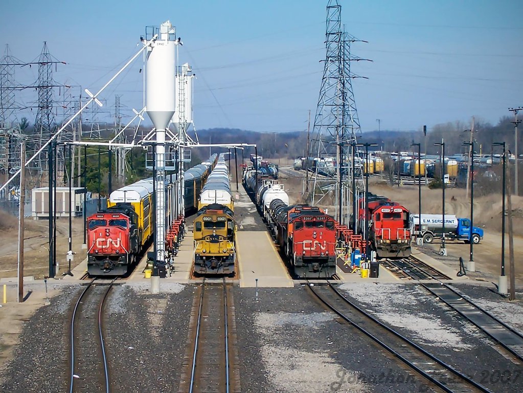 CN-WBFuelPadAtBattleCreekInMarch2007JonathonLeesePhoto.jpg