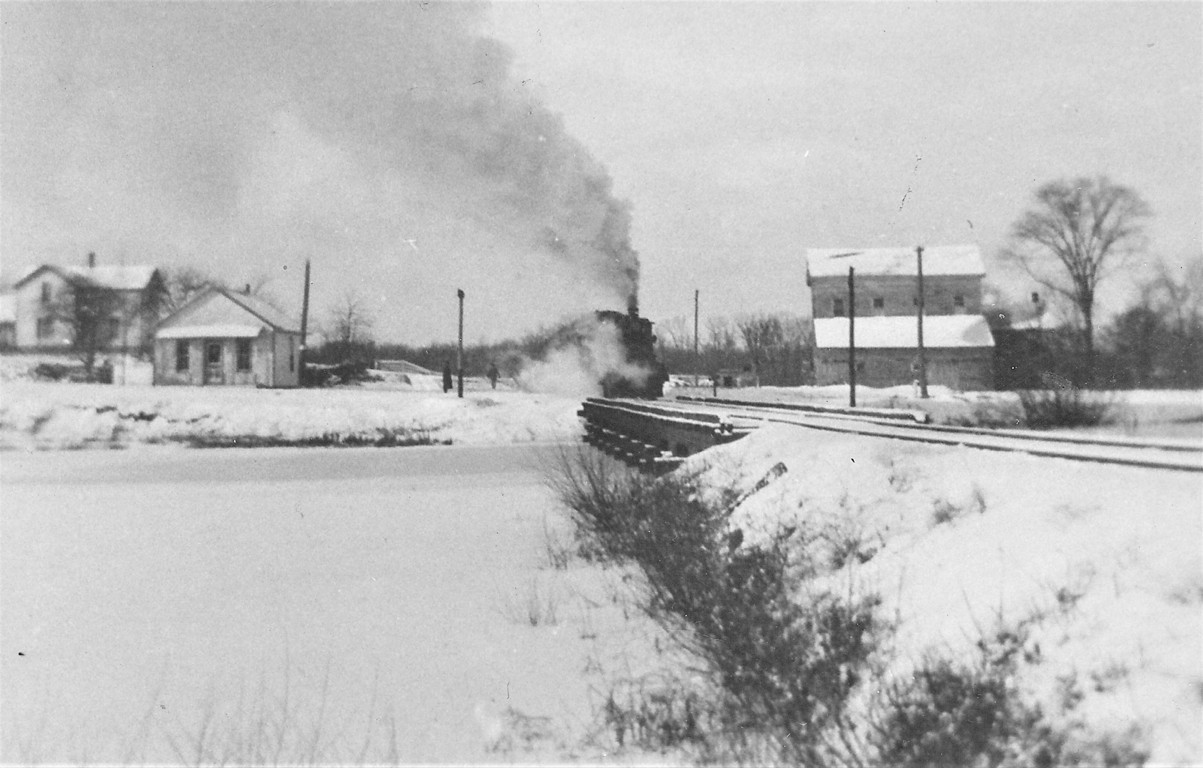 WB GTW train at Rushton MI